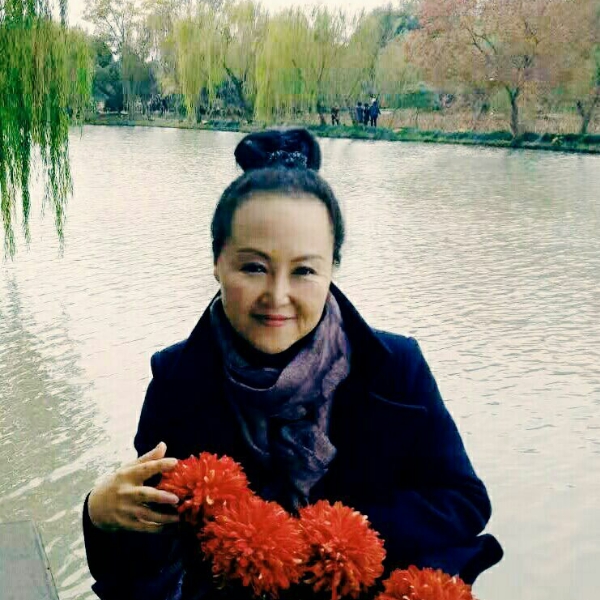 冥王星蹁跹喜悦的照片