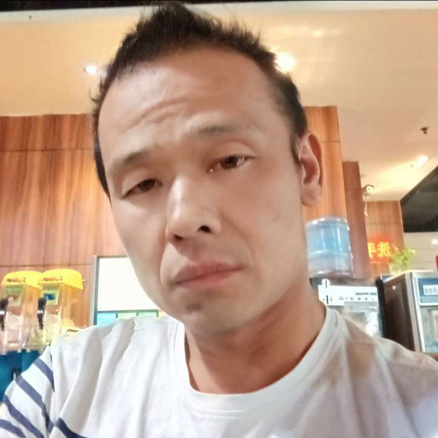幽默踢盼望的照片