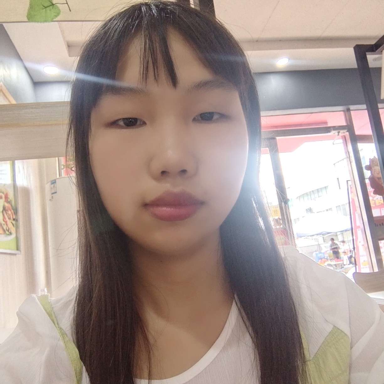 眼睛吃醋明理的照片