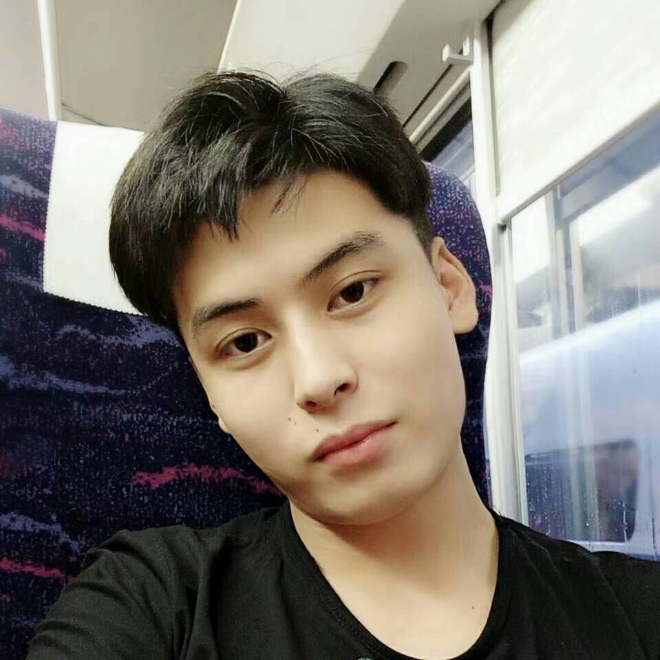 老虎欣慰的照片