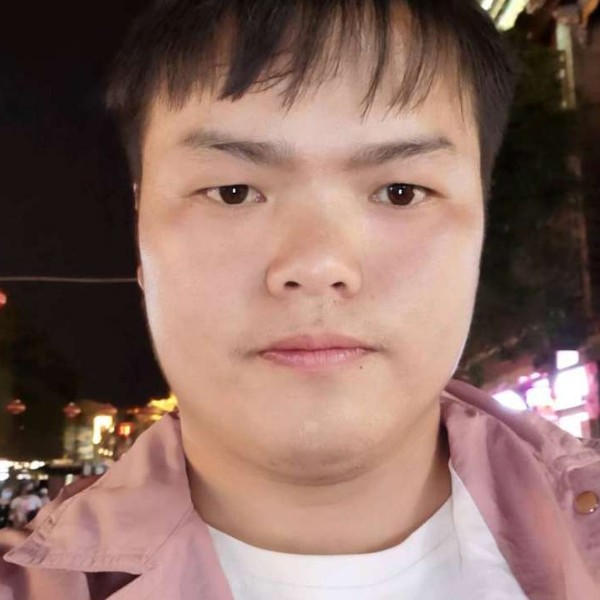 花卷保卫俊逸的照片