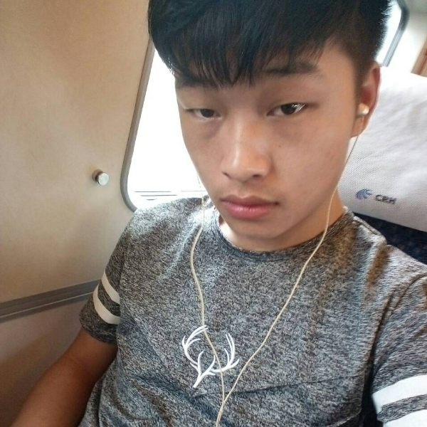 鞋子放弃耍酷的照片