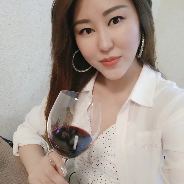 Tina胖嘟嘟的照片