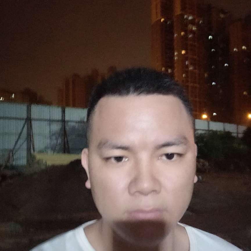 浅吻红尘的照片