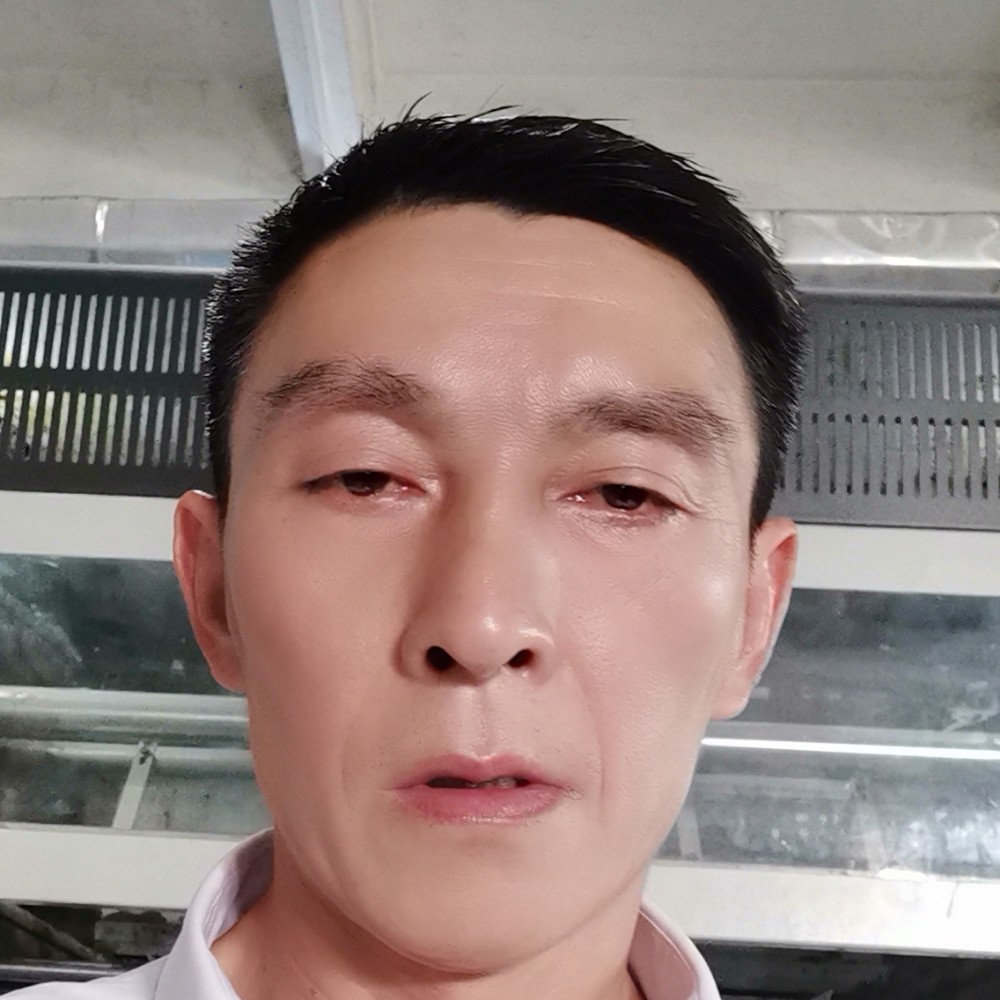 15228071676的照片