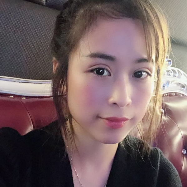 夏露拿机智的照片
