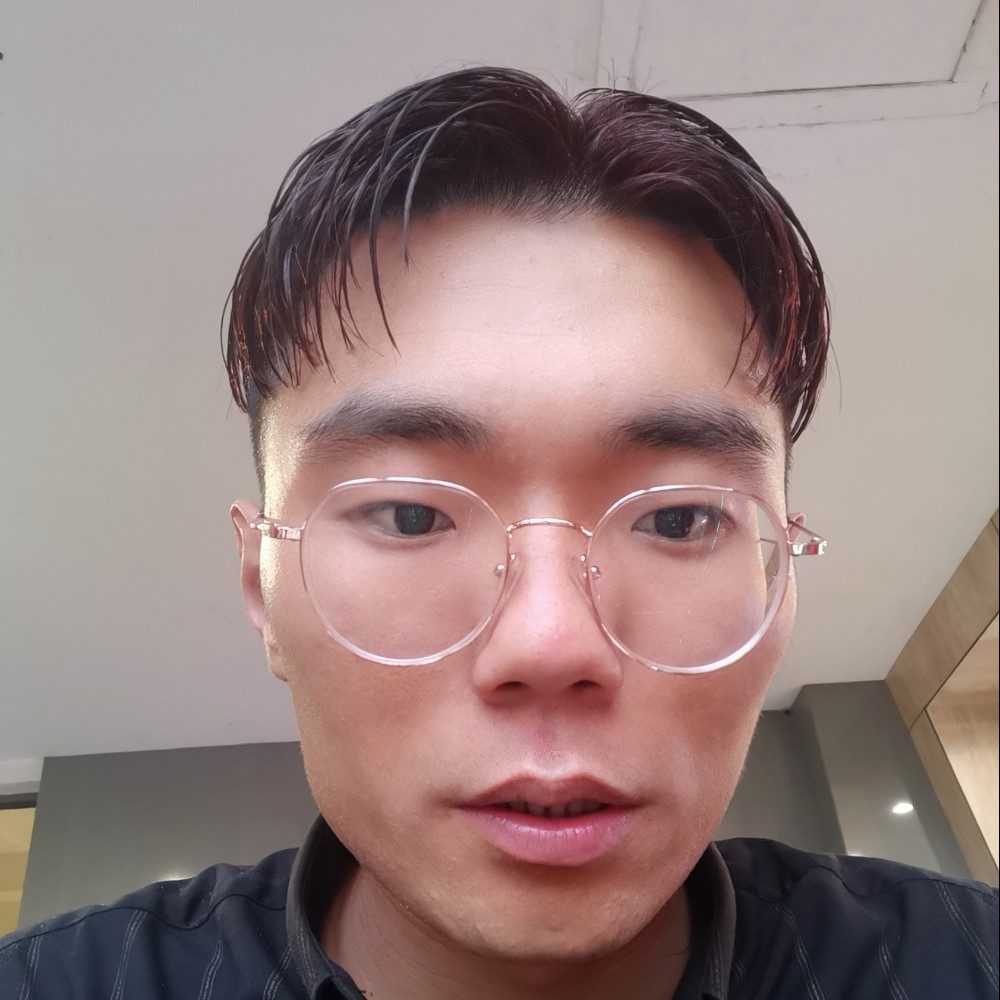 微笑的康乃馨的照片