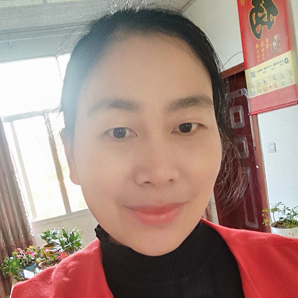 靓丽闻微凉的照片
