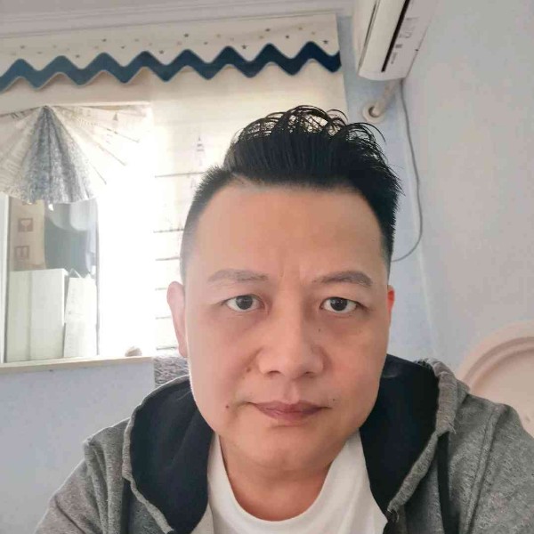 欢呼有冷月的照片
