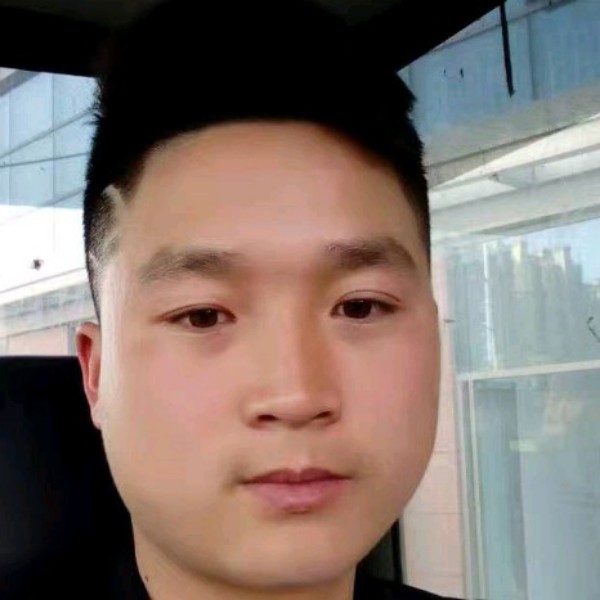 执着笑花瓣的照片