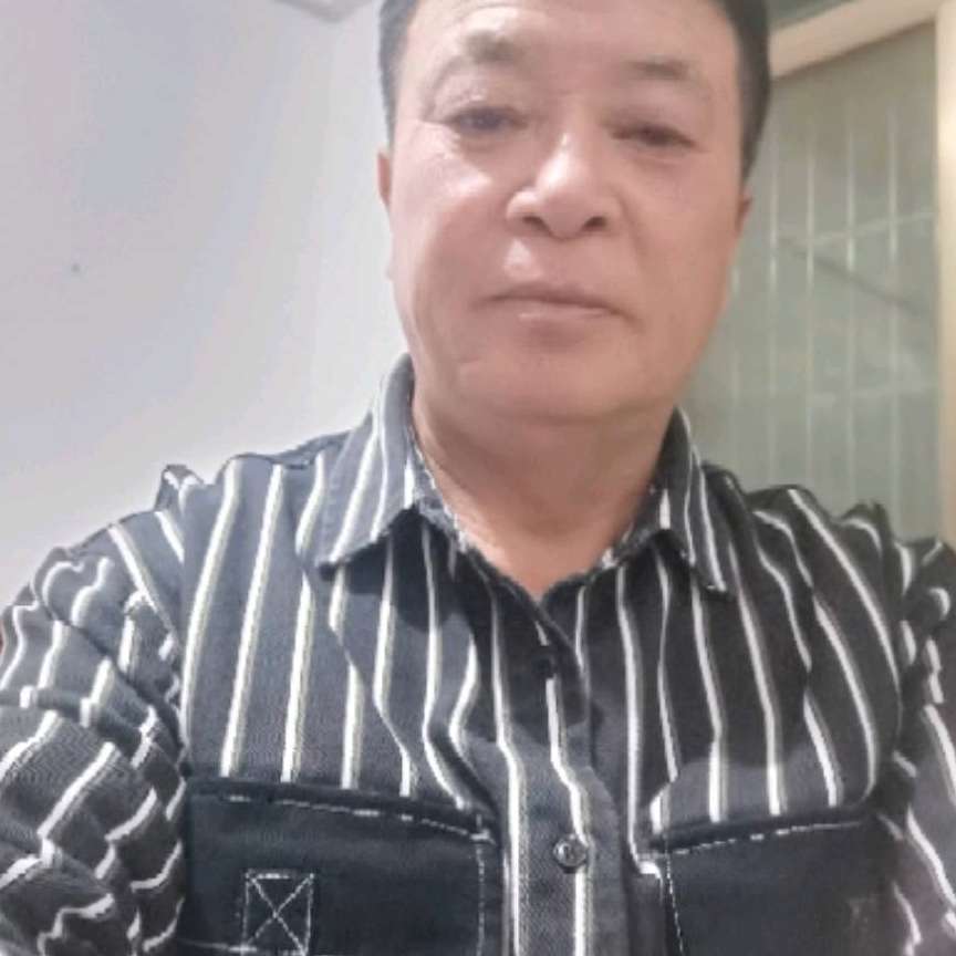 自然漫步镜子的照片