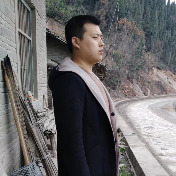 血色夕阳的照片