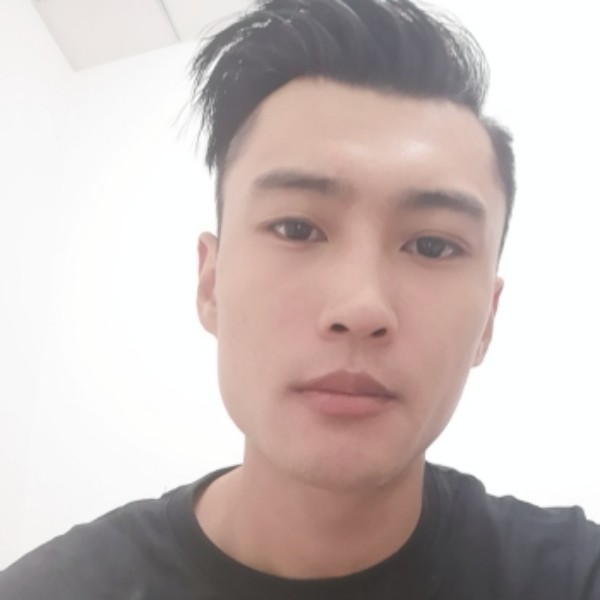 恩祁的照片
