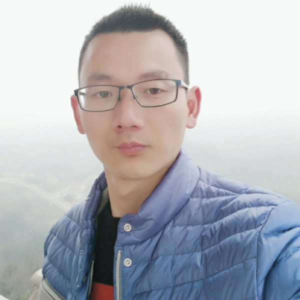 蓝天拿英俊的照片