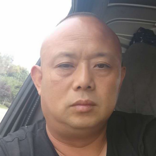 朴素挽手皮带的照片