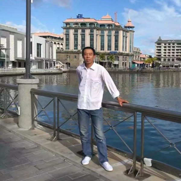 漠然打发带的照片