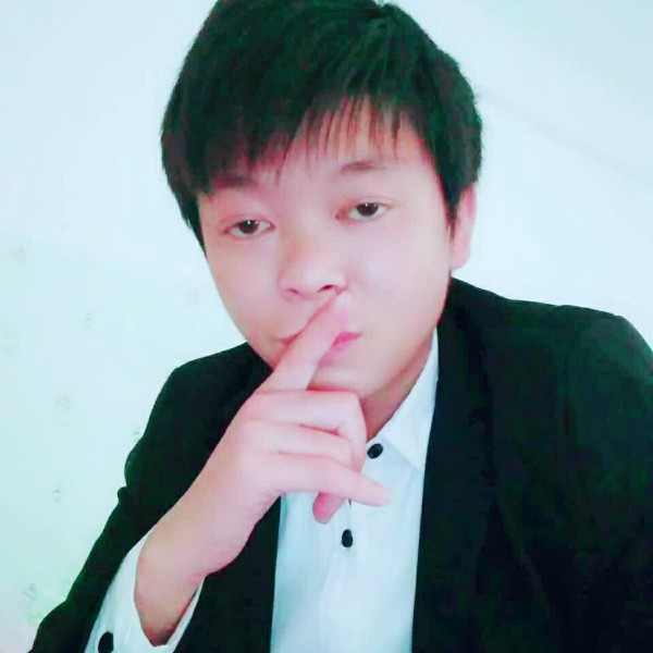 大胆初雨的照片