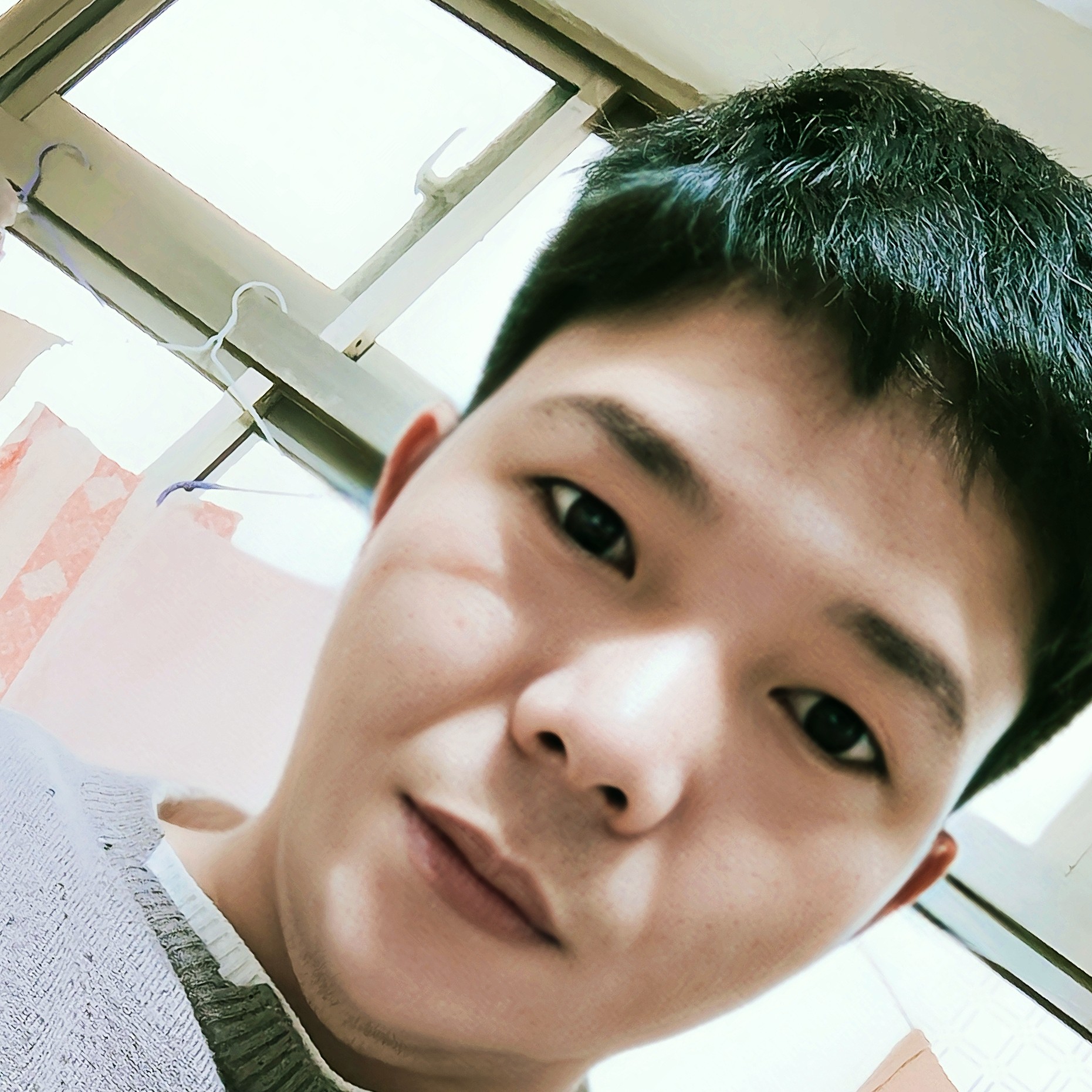 尘宵内向的照片
