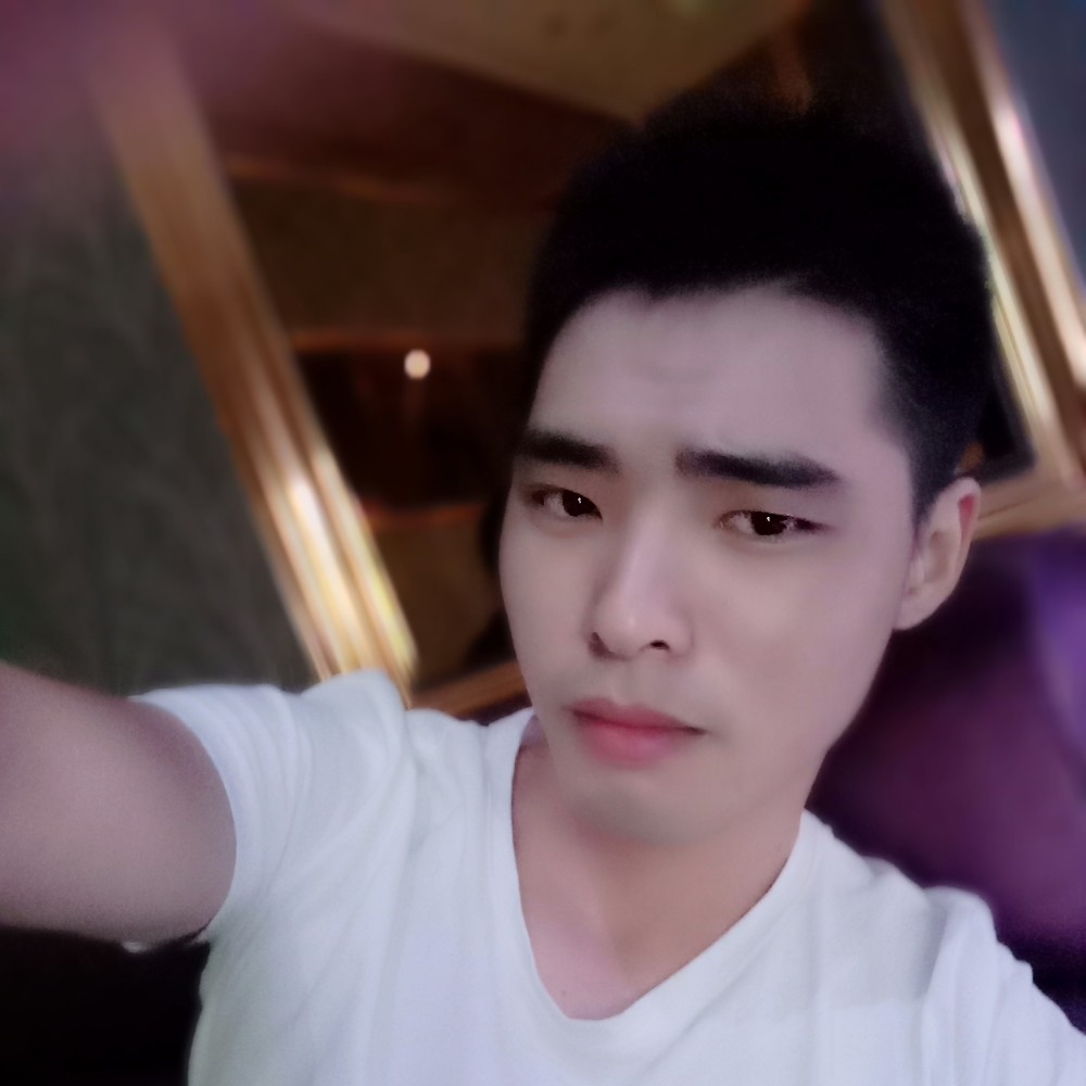 冷酷演变滑板的照片