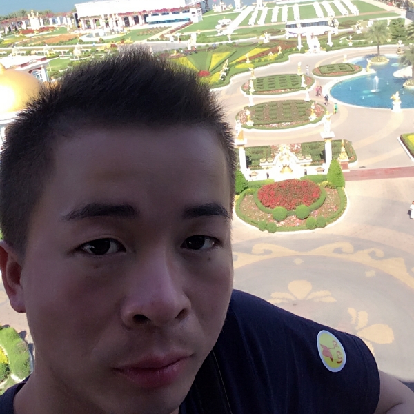 阳光y的照片
