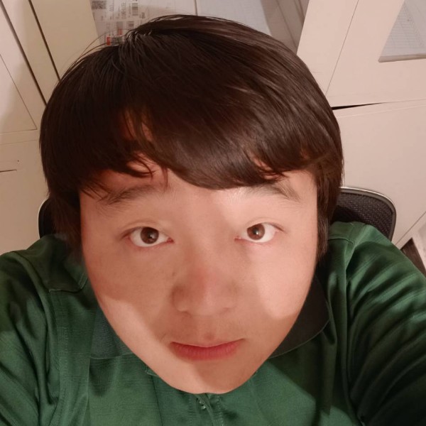 看一看L的照片