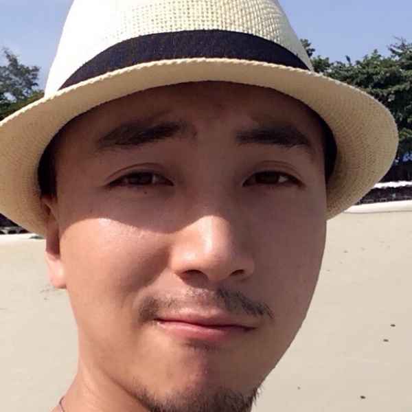 长情邂逅冷月的照片