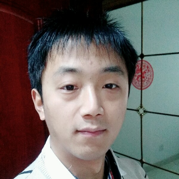 呛水的鱼的照片