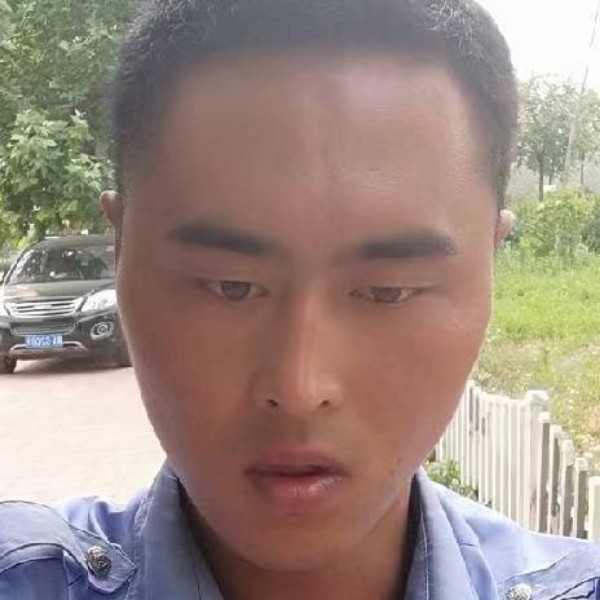 最帅的保安的照片