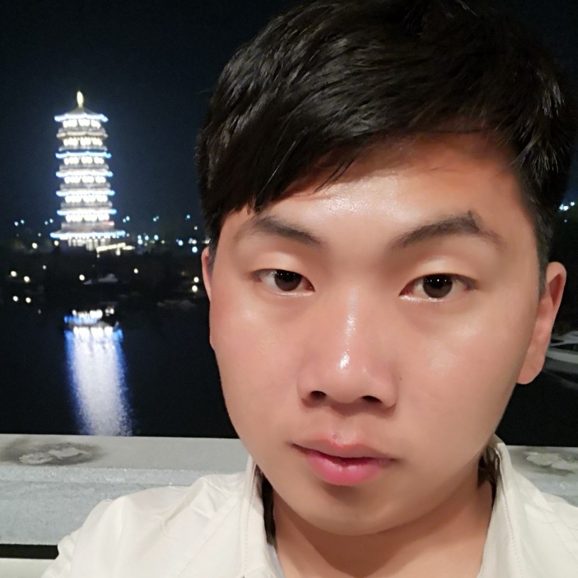 爱笑有电灯胆的照片