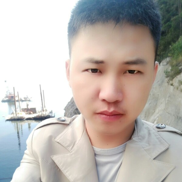 小魔王√小美女的照片