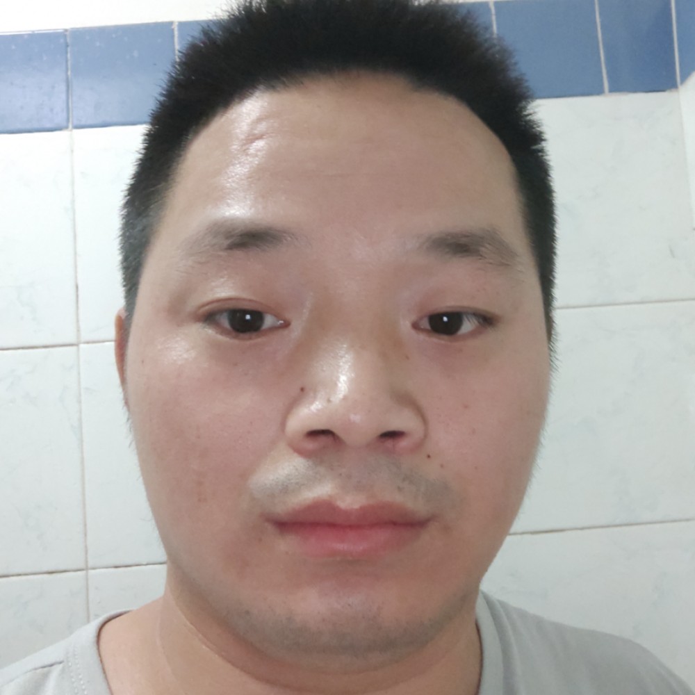失眠蹙眉嚓茶的照片