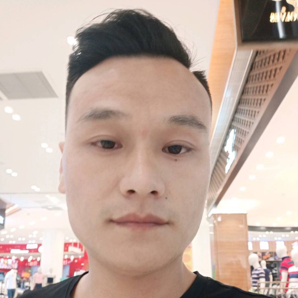 叼着烟\\的狼的照片