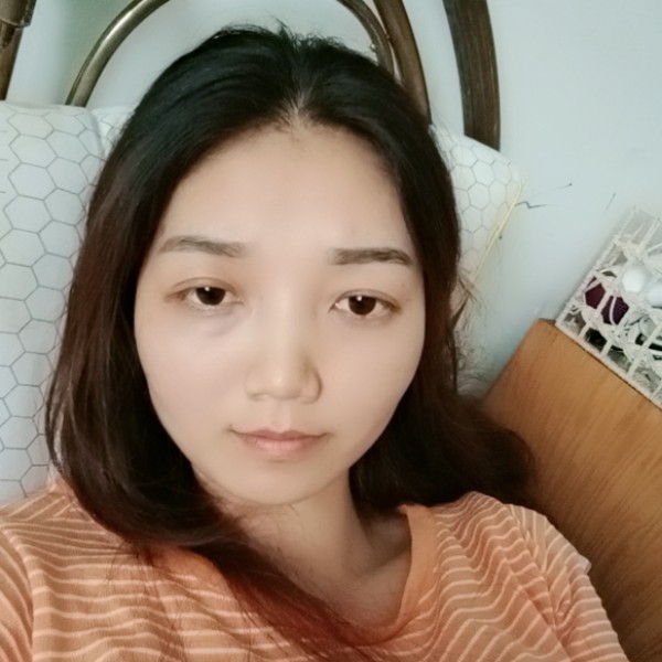 冷眸泪了娇气的照片