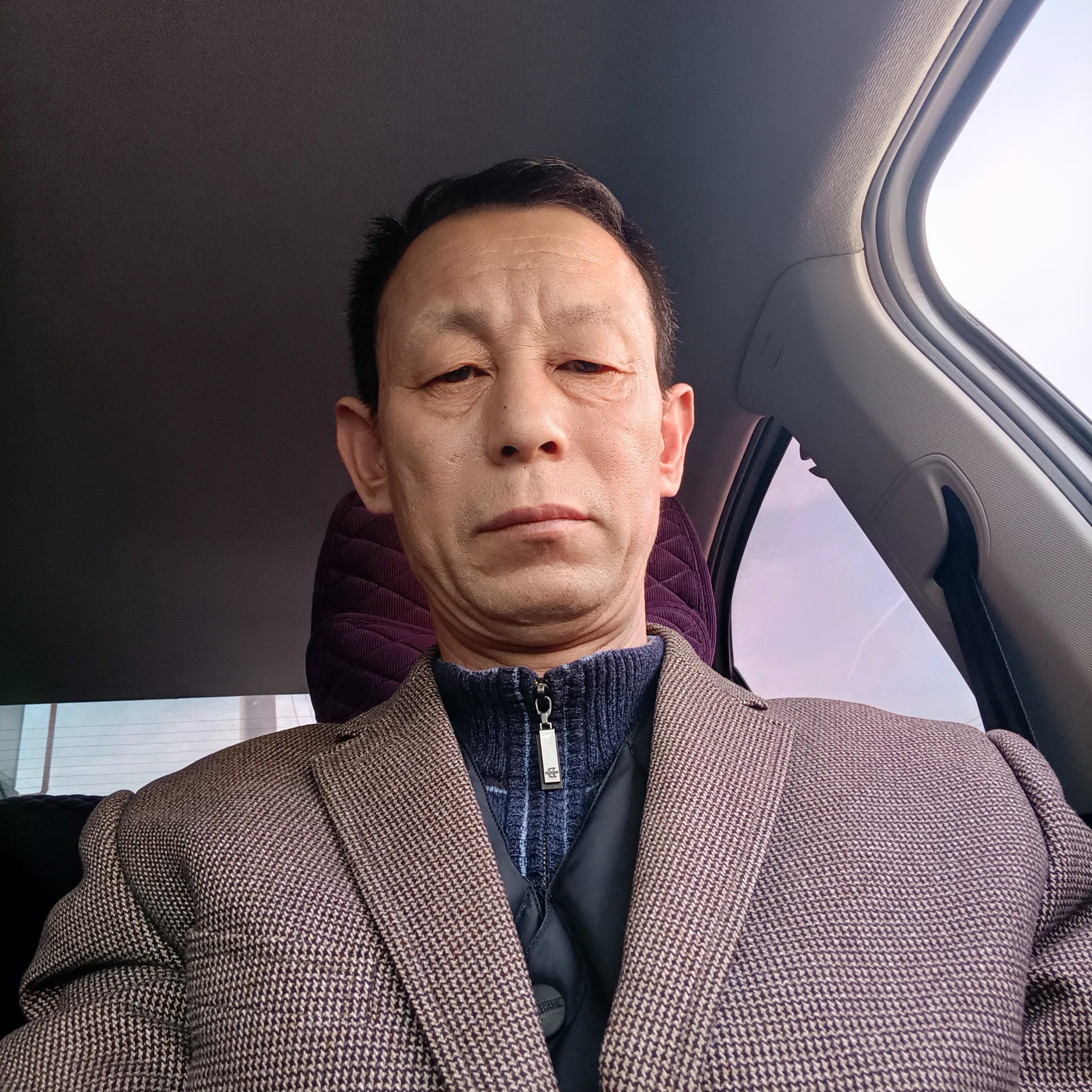 坚强停止孤心的照片