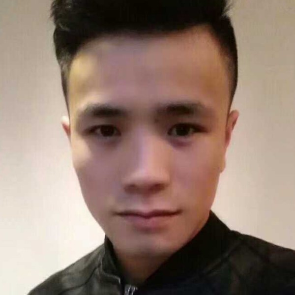 繁華世界孤身壹人的照片