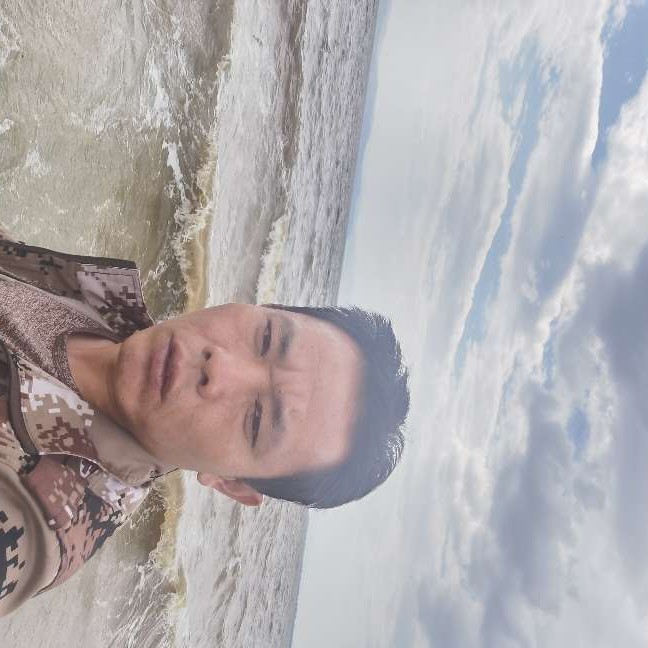 红酒倾心怕黑的照片