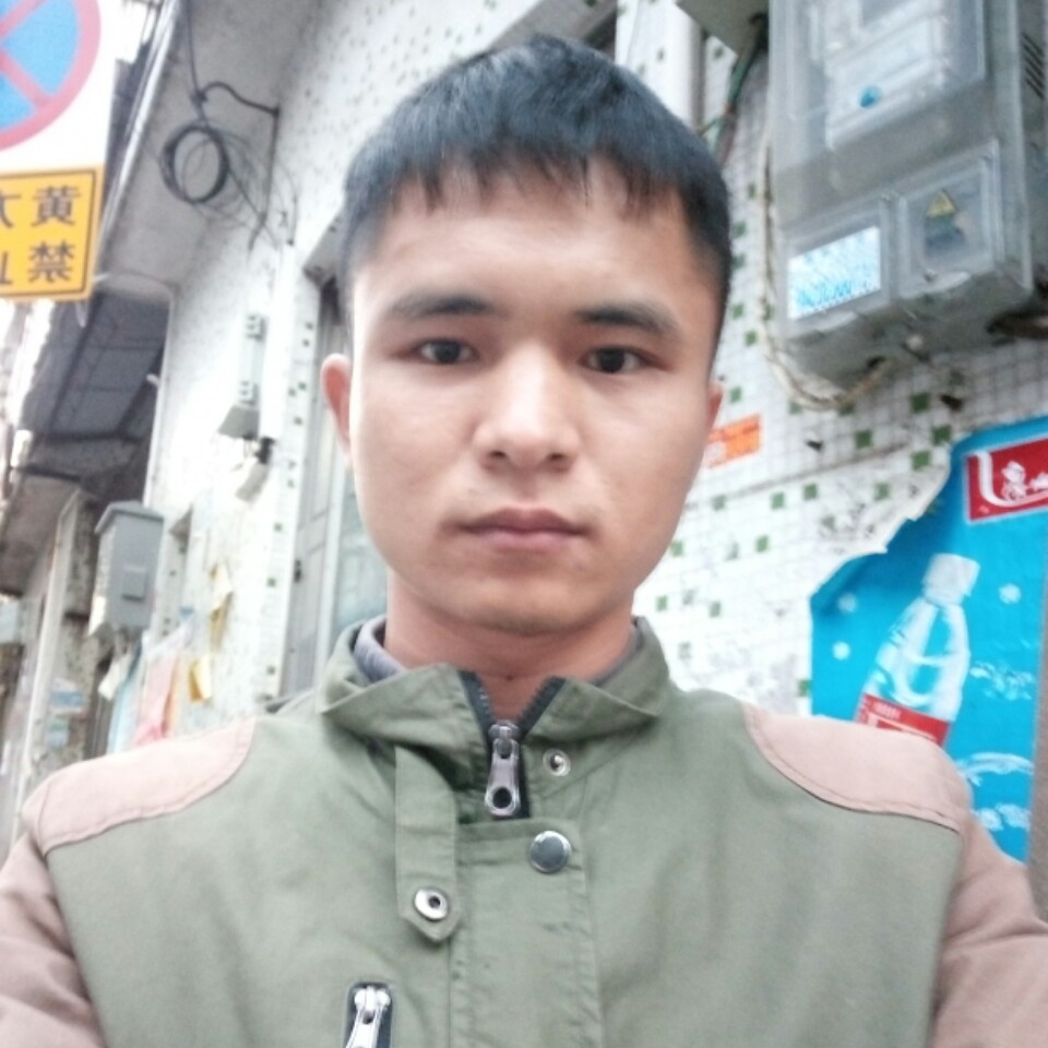 粗暴浅吻的照片