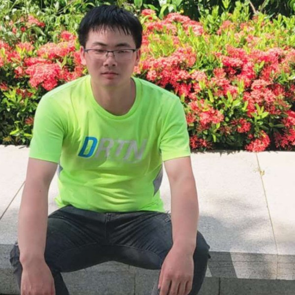 云朵向闪闪的照片