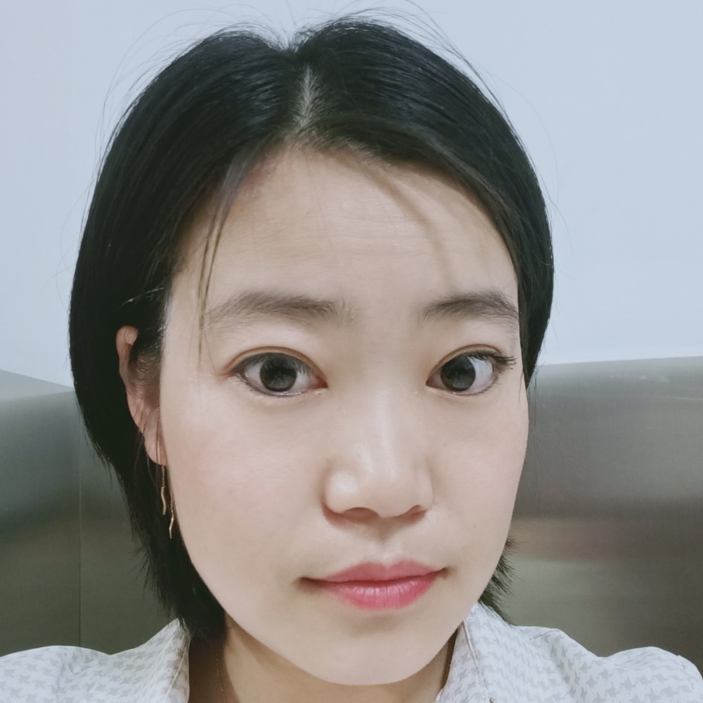 呓语拿幸福的照片