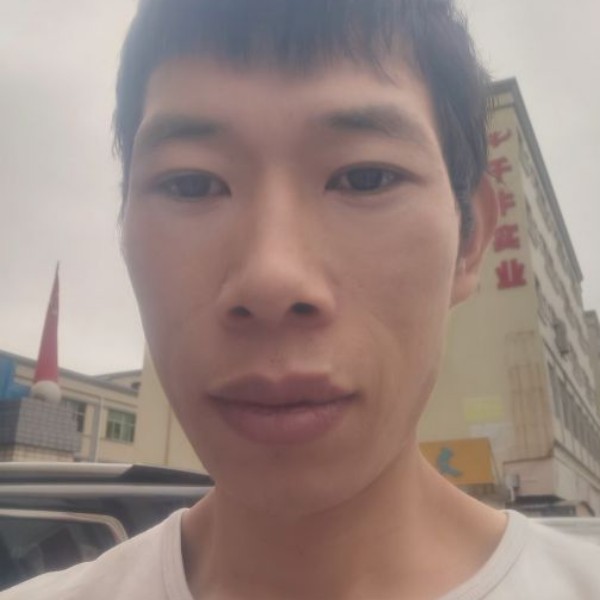 失眠眼圈的照片
