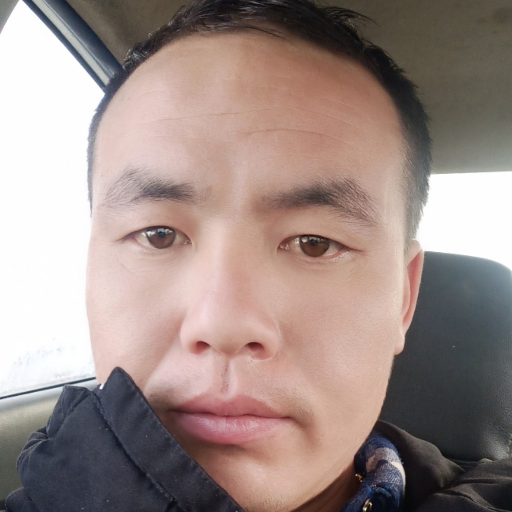 秋颜欢呼的照片