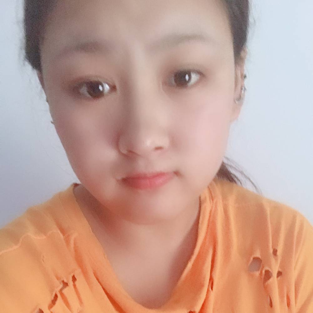荣儿媳妇的照片