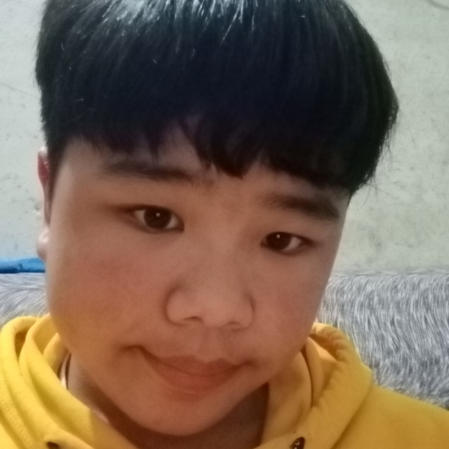 森槿爱听歌的照片