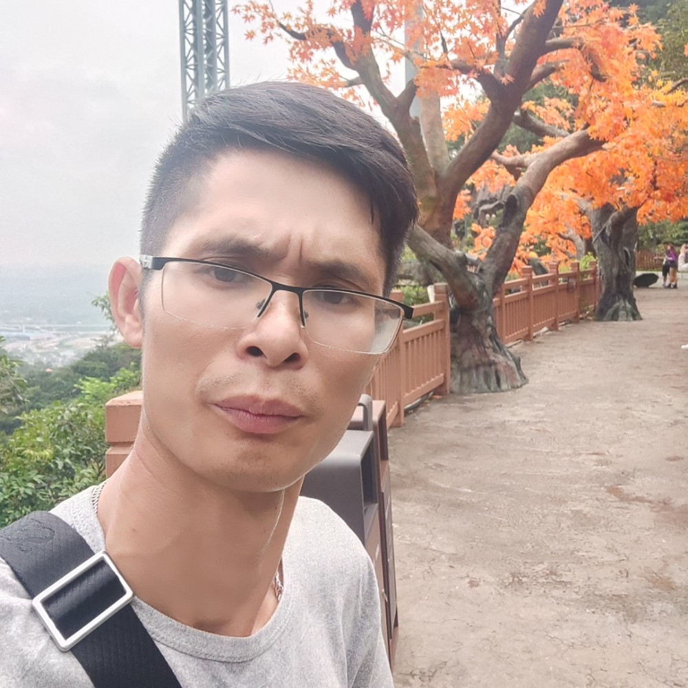 何小华的照片