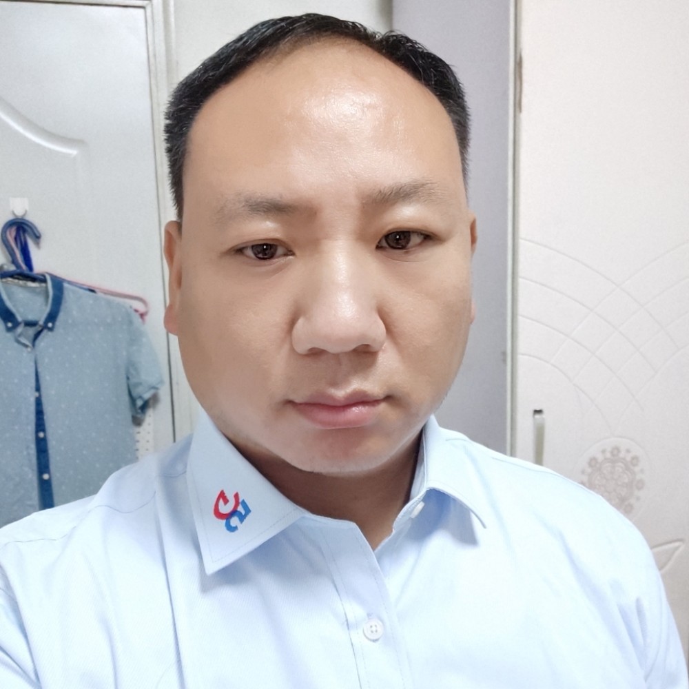 雄鹰翱翔-的照片