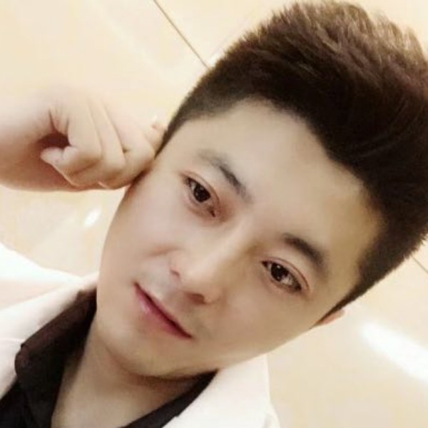 孤独的闯者的照片