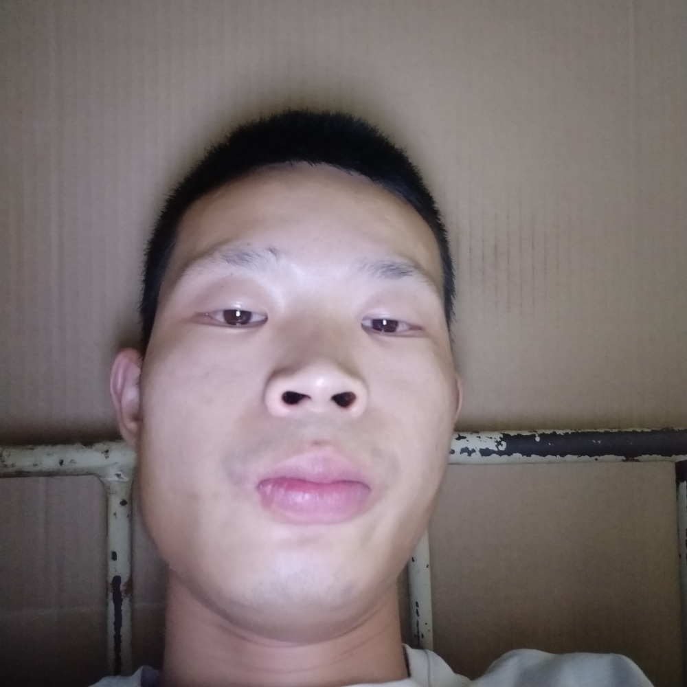 瘦瘦给外套的照片