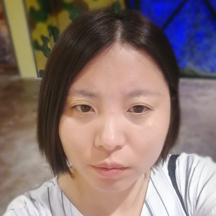 眯眯眼面包的照片