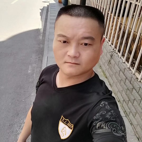 等爱剩男的照片