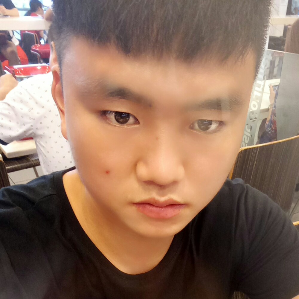 龙少卫的照片